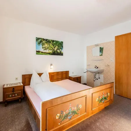 With Wonderful Views Holiday home Hainzenberg